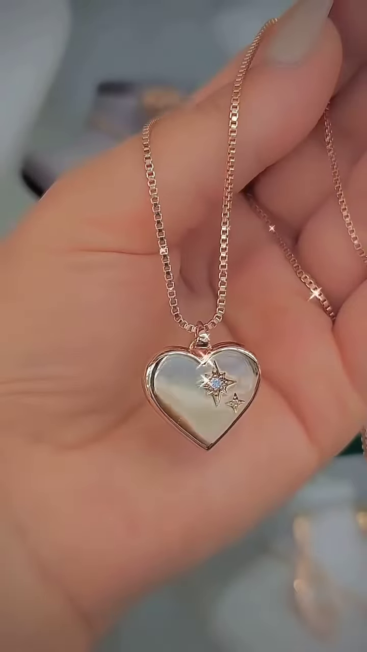 Heart-Shaped Mother-of-Pearl Pendant Necklace