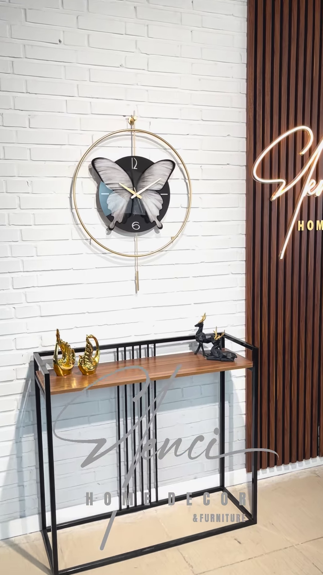 Elegant Butterfly Wall Clock – Artistic Modern Home Décor in Gold & Black